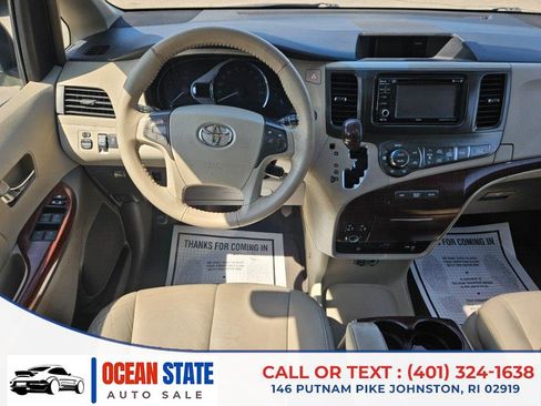 Used 2014 Toyota Sienna XLE w/ Entertainment Package image 17