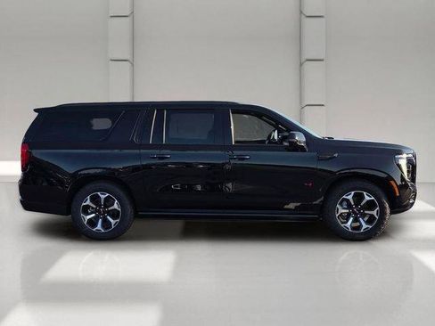 New 2026 GMC Yukon XL AT4 w/ AT4 Premium Plus Package AWD/4WD image 6