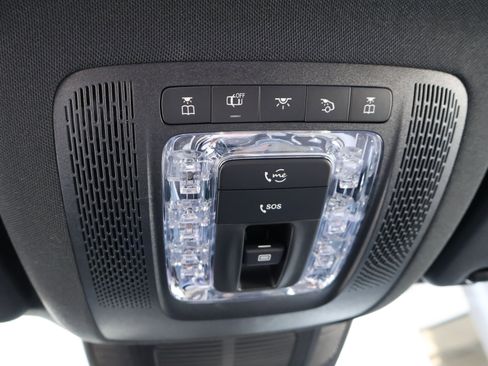 Used 2025 Mercedes-Benz GLS 450 4MATIC image 44