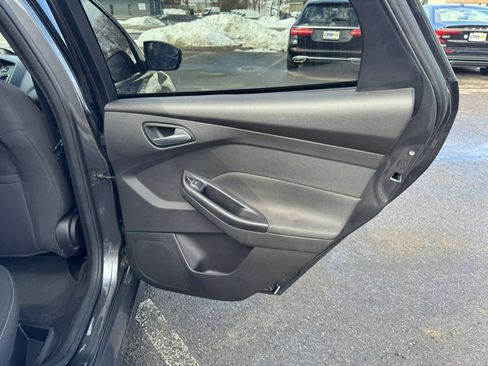 Used 2017 Ford Focus ST image 20