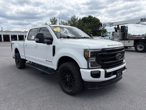Certified 2022 Ford F250 Lariat w/ Black Appearance Package AWD/4WD image 6