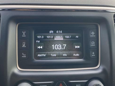 Used 2016 Jeep Grand Cherokee Laredo image 24