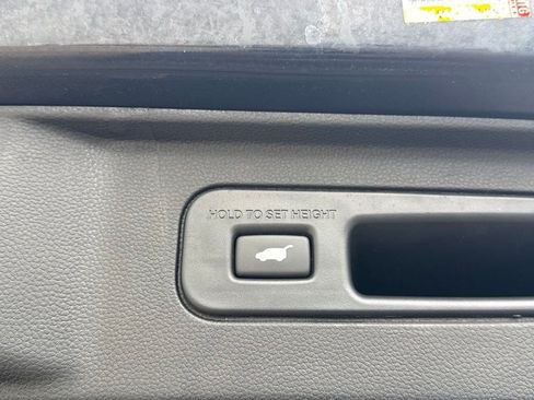 Used 2023 Honda Pilot Elite image 9