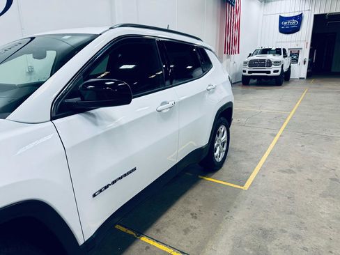 Used 2024 Jeep Compass Latitude AWD/4WD image 20