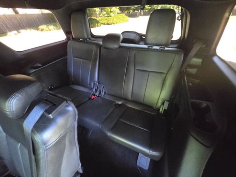 Used 2018 Ford Expedition XLT AWD/4WD image 21