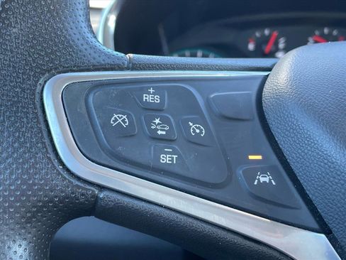 Used 2023 Chevrolet Equinox LS w/ Sport Edition image 7