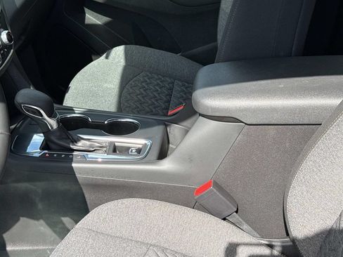 Used 2023 Chevrolet Equinox LT FWD image 16