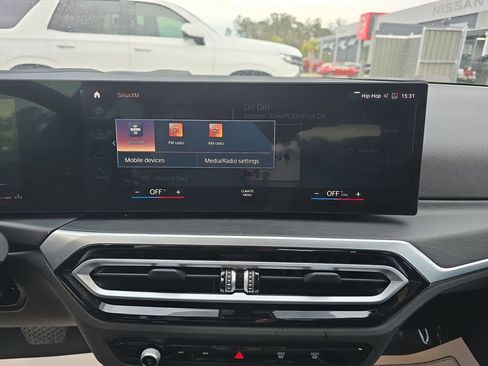 Used 2023 BMW 330i xDrive Sedan w/ Premium Package image 25