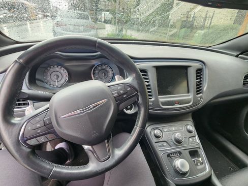 Used 2015 Chrysler 200 S w/ Navigation & Sound Group I image 8