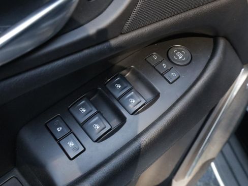 Used 2016 Cadillac Escalade Luxury image 38