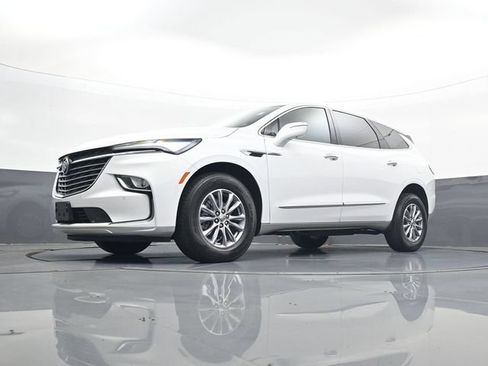 Used 2023 Buick Enclave Essence AWD/4WD image 22