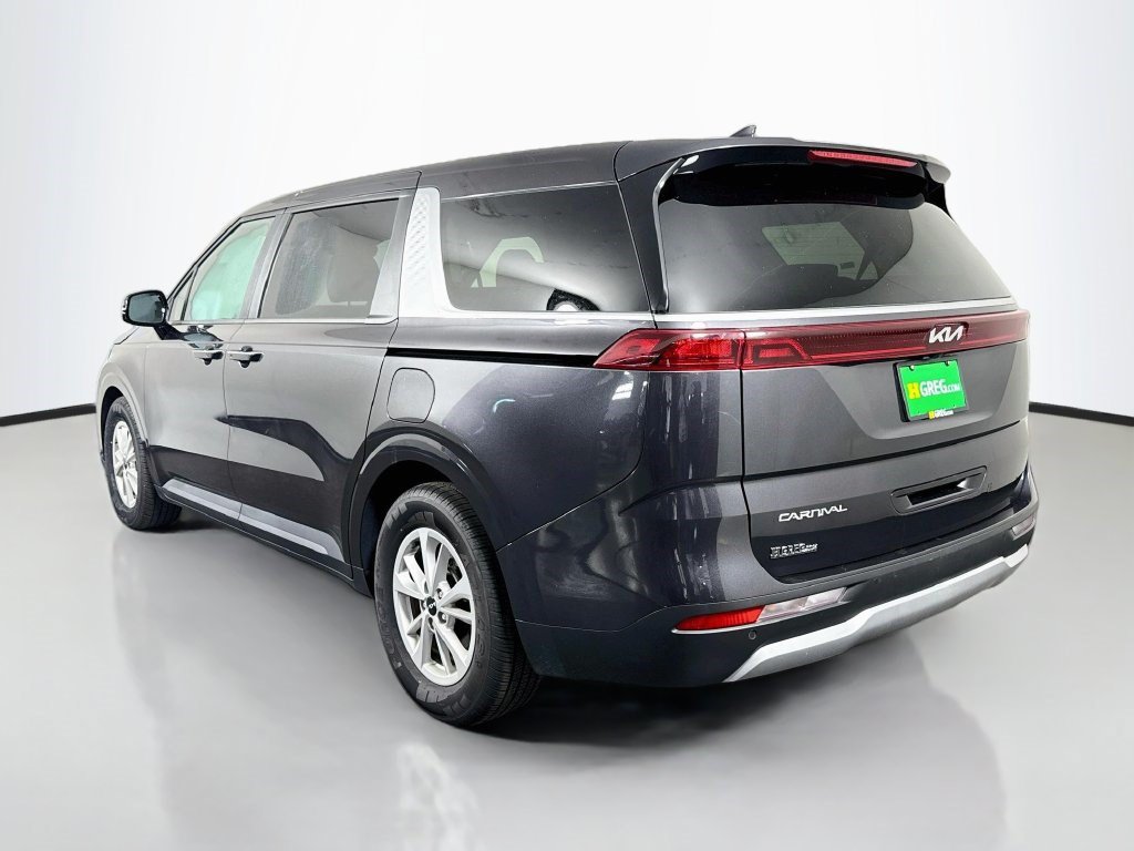 Used 2024 Kia Carnival LX FWD image 7