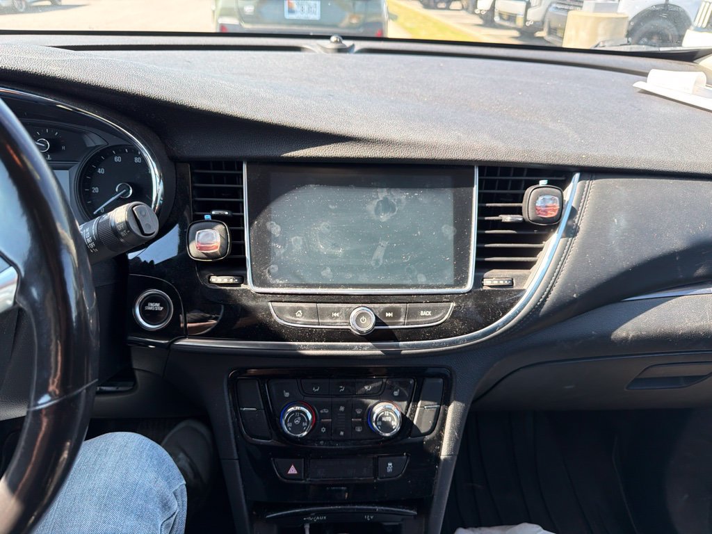 Used 2019 Buick Encore Essence FWD image 12