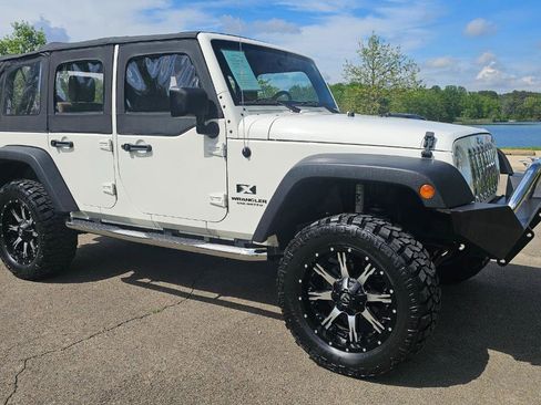Used 2008 Jeep Wrangler Unlimited X AWD/4WD image 3