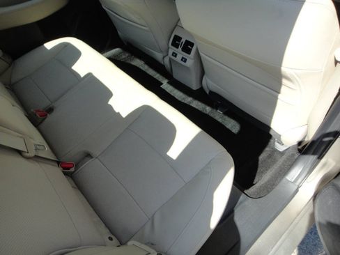 Used 2015 Subaru Legacy 2.5i Limited AWD/4WD image 14