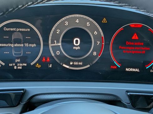 New 2026 Porsche Cayenne Coupe AWD/4WD image 17