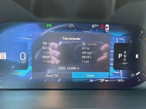 Used 2025 Volvo XC40 B5 Plus AWD/4WD image 27