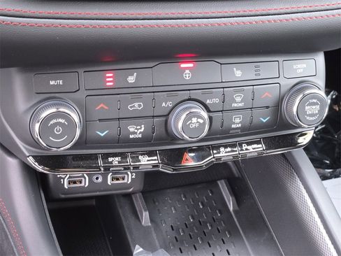 New 2025 Dodge Durango R/T w/ Blacktop Package image 16