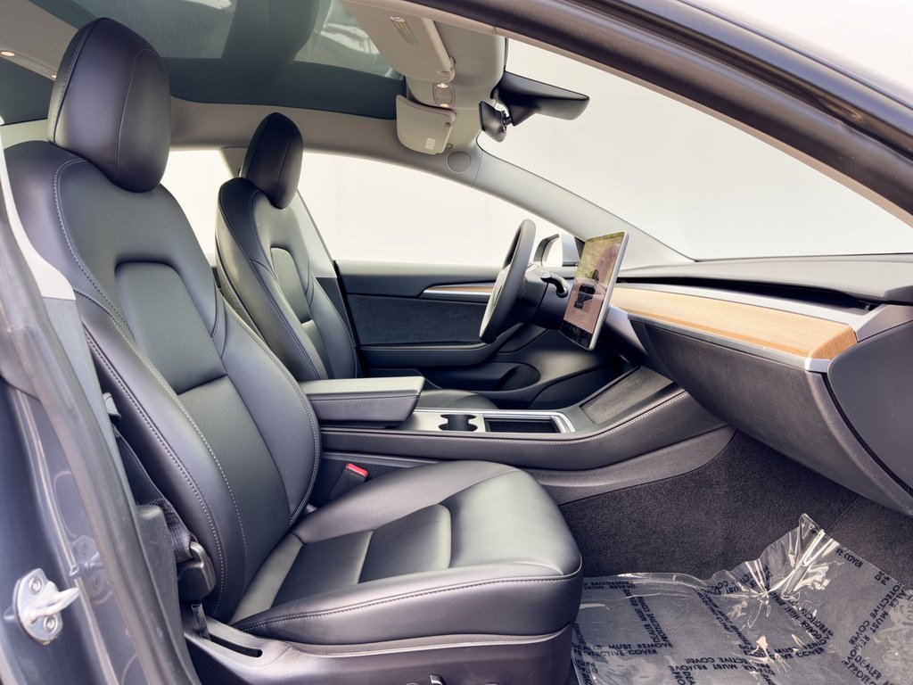 Used 2023 Tesla Model 3 Standard Range RWD image 29