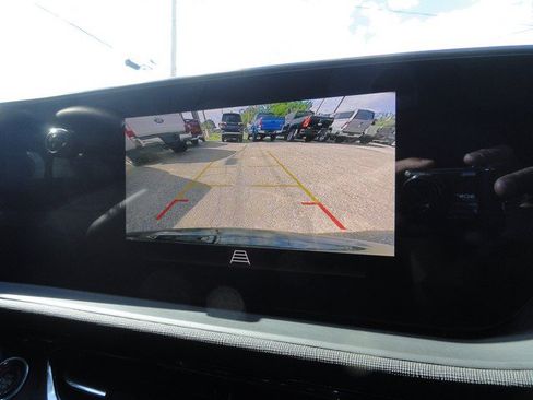 Used 2024 Buick Envista Sport Touring w/ Convenience I Package FWD image 16