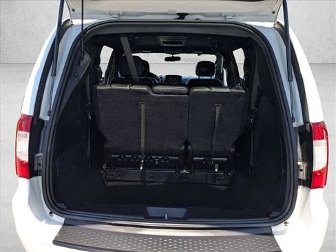Used 2015 Chrysler Town & Country S w/ Driver Convenience Group FWD image 6