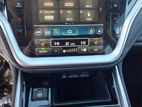 Used 2025 Subaru Outback Limited image 17