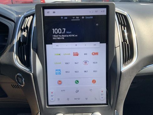 Used 2024 Ford Edge Titanium image 37