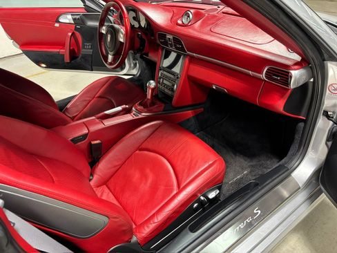 Used 2006 Porsche 911 Carrera S image 16