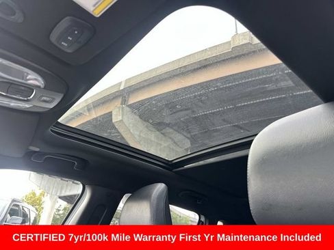 Used 2023 Jeep Compass Latitude w/ Sun and Sound Group AWD/4WD image 19