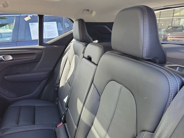 Used 2024 Volvo XC40 B5 Core w/ Protection Package Premier AWD/4WD image 13