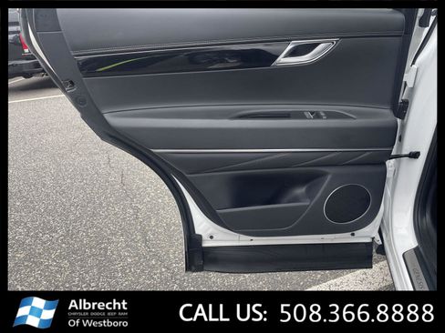 Used 2025 Genesis GV80 2.5T Standard AWD/4WD image 14