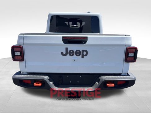 Used 2026 Jeep Gladiator Mojave w/ Safety Group AWD/4WD image 7