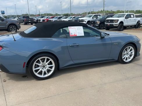 Used 2025 Ford Mustang GT Premium RWD image 9