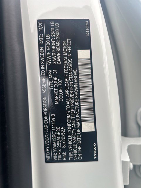 Certified 2026 Volvo XC60 B5 Plus AWD/4WD image 29