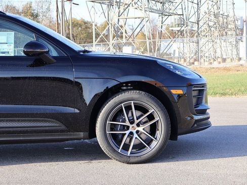 Certified 2026 Porsche Macan AWD/4WD image 10