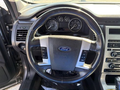 Used 2009 Ford Flex SE image 10
