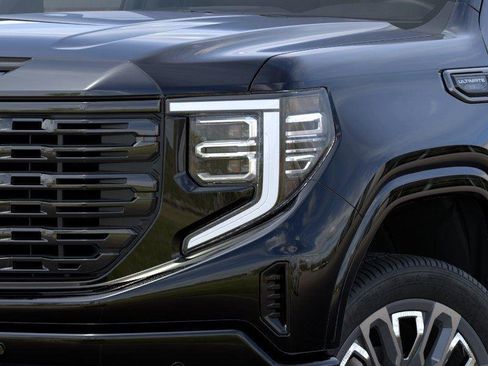 New 2026 GMC Sierra 1500 Denali Ultimate w/ LPO, Black Badging Package AWD/4WD image 10