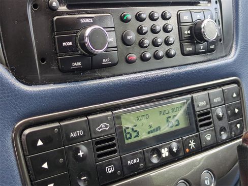 Used 2017 Maserati GranTurismo Convertible image 27