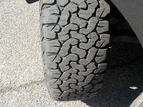 Used 2014 Toyota Tundra Limited w/ Limited Premium Package image 12