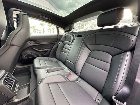 Used 2024 Porsche Taycan image 35