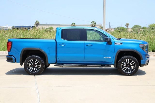 Used 2022 GMC Sierra 1500 AT4 AWD/4WD image 4