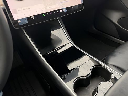 Used 2020 Tesla Model 3 Long Range image 18