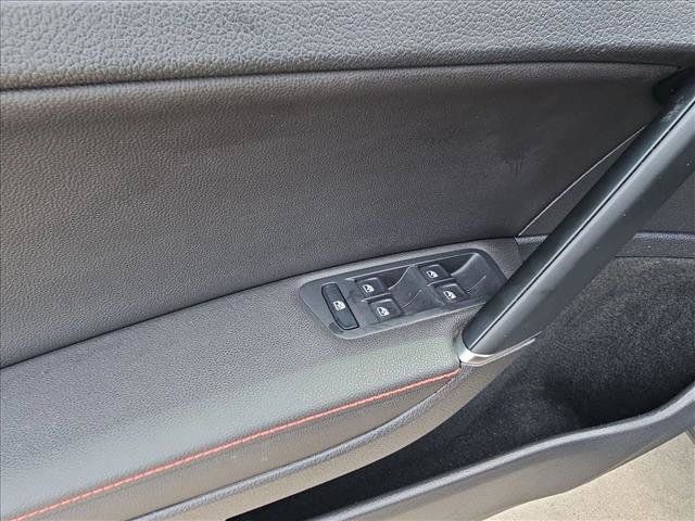 Used 2020 Volkswagen GTI SE FWD image 25