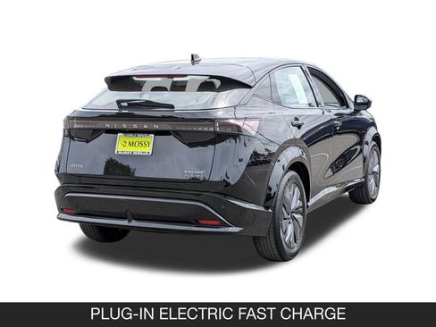 Used 2023 Nissan Ariya AWD image 8