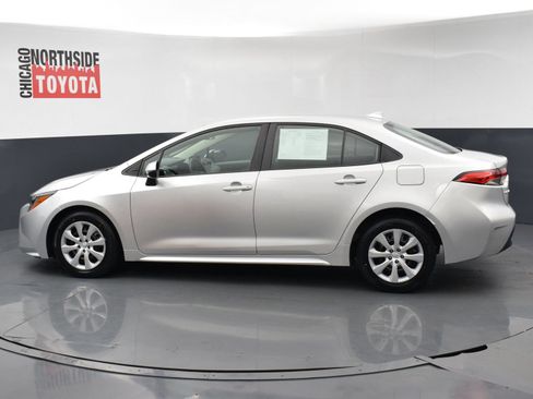 Used 2024 Toyota Corolla LE FWD image 2
