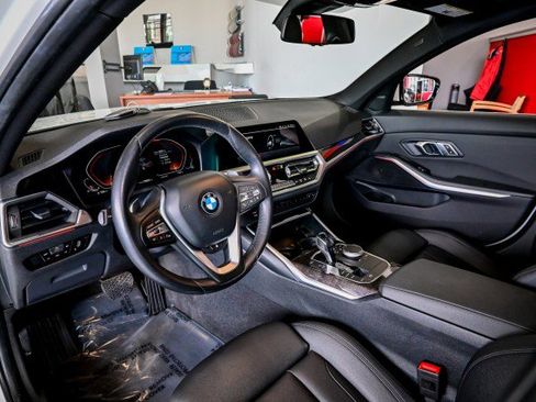 Used 2019 BMW 330i xDrive Sedan w/ Convenience Package image 14