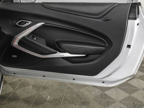 Used 2018 Chevrolet Camaro SS image 45