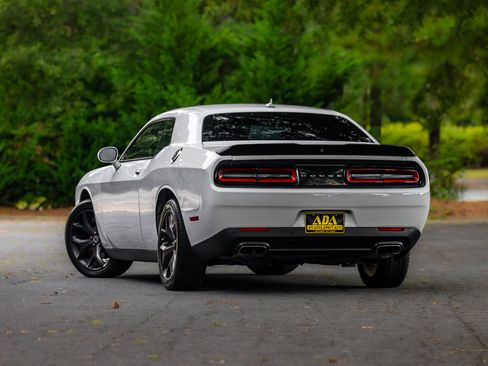 Used 2018 Dodge Challenger SXT Plus RWD image 3