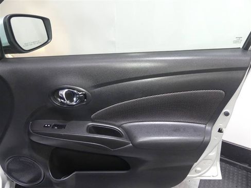 Used 2017 Nissan Versa SV FWD image 17