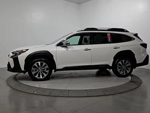 Certified 2025 Subaru Outback Touring AWD/4WD image 2